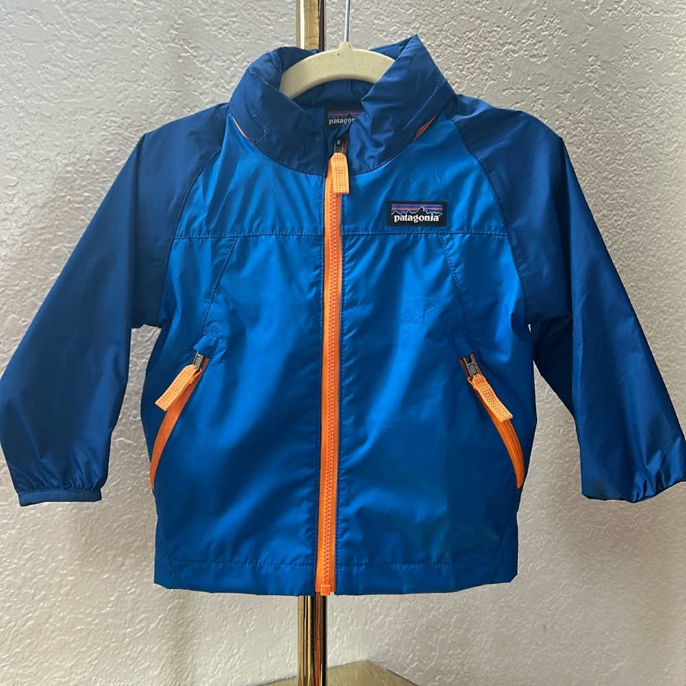 PATAGONIA: Baby Light and Variable Hoody.